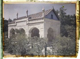 Image représentant Bagh-i-Babour (Jardins de Babour). La mosquée de Chah Djahan