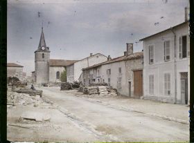 Image représentant France, St Maurice sous les Côtes, La Grande Rue vers l'Eglise