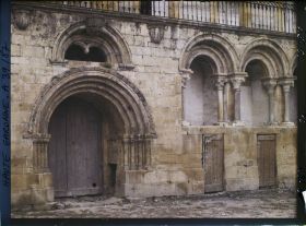 Image représentant France, St Martory, Cloître de Bonnefont Le porche
