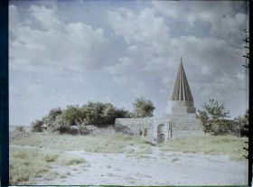 Image représentant Tombeau yézidi