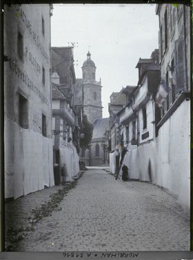 Image représentant La rue du Lait avant le passage de la procession de la Fête-Dieu