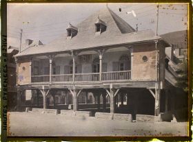 Image représentant France, Vallée d'Ossau, Arreau : Place de l'Hôtel de Ville