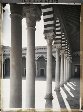 Image représentant Le grand patio des appartements beylicaux du palais du Bardo