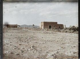 Image représentant Bâtiments et tente de la " Légion d'Orient "