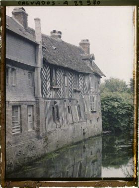 Image représentant Vieilles maisons sur la Touques