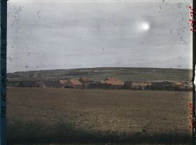 Image représentant France, Souchez, Vue sur Souchez et, à l'horizon, crête de N. De de Lorette