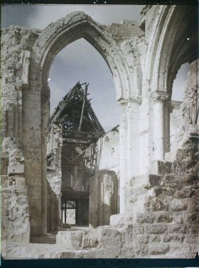 Image représentant France, Vailly, Intérieur de l'Eglise