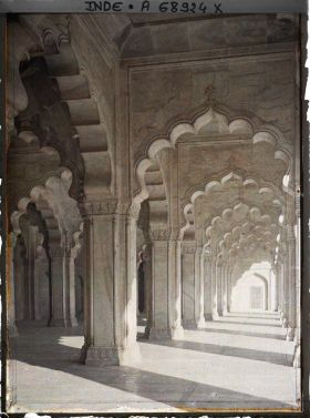 Image représentant Intérieur de la mosquée de la Perle (Moti Masjid) dans le fort Rouge (Lal Qila)