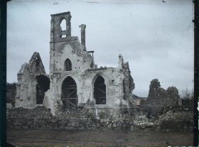 Image représentant France, Presles, Façade de l'Eglise