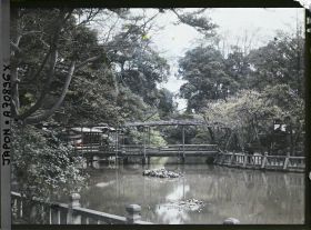 Image représentant Shiba-koen (parc de Shiba) : étang Benten