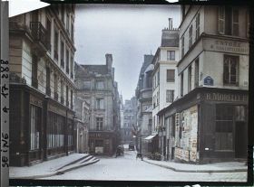 Image représentant La rue l'hôtel Colbert vue du quai de Montebello