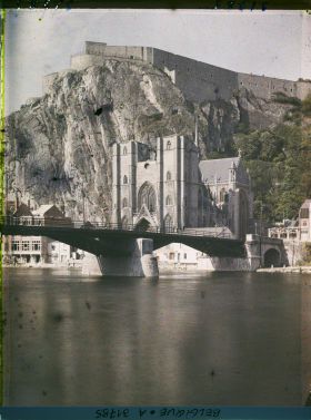 Image représentant Belgique, Dinant, L'Eglise, la Citadelle et le Pont sur la Meuse