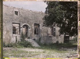 Image représentant France, Hattonchâtel, Le Château : la Cour