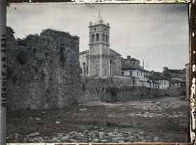 Image représentant Fortifications de la ville et église orthodoxe