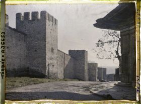 Image représentant Murailles et tours de Topkapi Sarayi ("Palais de la Porte du Canon")