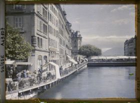 Image représentant Le marché le long du quai Turrettini
