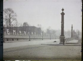 Image représentant Publicité pour l'emprunt national de 1920 place de la Concorde, terrasse des Tuileries