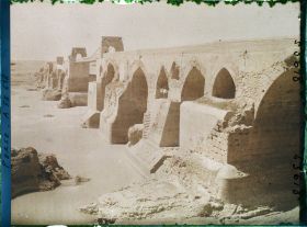 Image représentant Le grand pont sassanide (vers 260) ou "pont romain" sur la rivière Dez