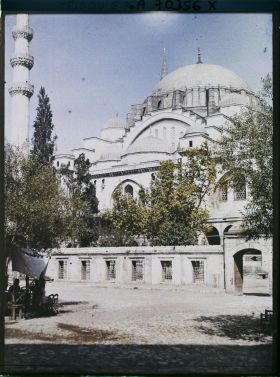 Image représentant Une façade de la Süleymaniye Camii (mosquée de Soliman le Magnifique)