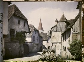 Image représentant France, Ammerschwihr, Un coin du village près de l'Eglise