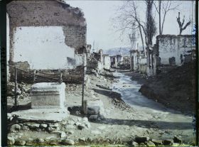 Image représentant Ruines dans le quartier de Suk-Kuyu