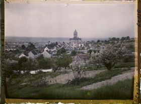 Image représentant Ile de France, Vetheuil, Le village vue de l'Est