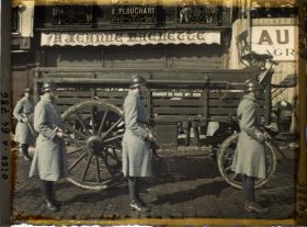 Image représentant Oise, Beauvais, Les obsèques du Dirigeable Britannique Prolonge d'Artillerie