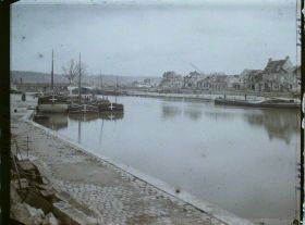Image représentant France, Soissons, L'Aisne en aval du Vieux Pont