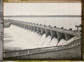 Image représentant Canada, Bassano, Barrage de la Bosse - Vue vers le N. O.