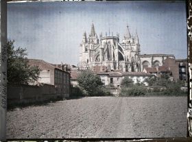 Image représentant Espagne, Léon, L'ensemble de la Cathédrale vu de l'Est (Côté du Chevet)