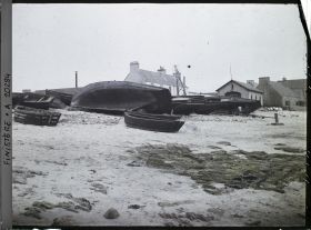 Image représentant Navires en réparation dans le port