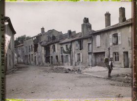 Image représentant France, Pagny s/ Moselle, Une rue du Village
