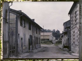 Image représentant France, Ste Menehould le haut, Sortie Sud de Ste Ménehould par la rue du Moulin