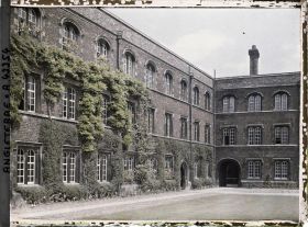 Image représentant La première cour du Jesus College