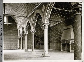 Image représentant La salle des états généraux du château médiéval