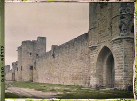 Image représentant La façade est et les remparts