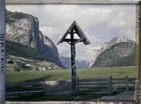 Image représentant Entrée de la Vallunga (Langental) ou Vallelunga (la longue vallée) sur les hauteurs du village