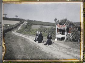 Image représentant Le reposoir de saint Thurien sur le parcours de la Grande Troménie