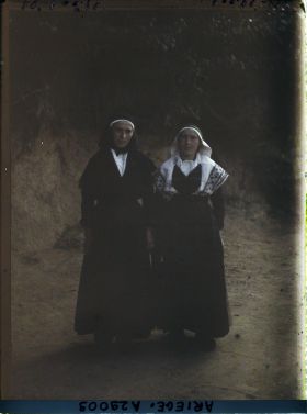 Image représentant Femmes Bethmalaises en deuil