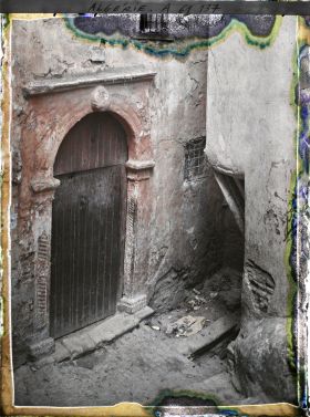 Image représentant Une vieille porte rue du Diable dans la Casbah