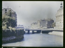 Image représentant La place de Saint-Gervais et le Rhône vus du pont de la Machine
