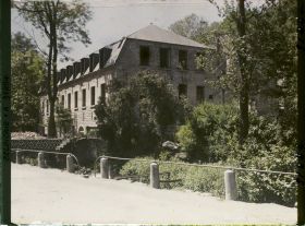 Image représentant Belgique, Hastière, Reconstruction d'un Hôtel