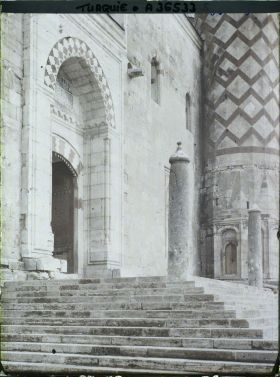 Image représentant Thrace, Andrinople, Entrée extérieure de la Cour de la Mosquée du Sultan Mourad