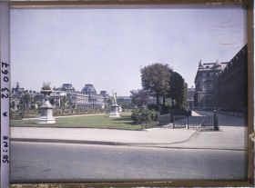 Image représentant Le Louvre et l'Arc de Triomphe du Carrousel vus des Tuileries