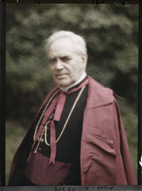 Image représentant Monseigneur Péchenard, l'évêque de Soissons (1906-1920) resté dans son diocèse pendant toute la guerre