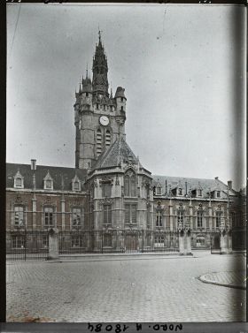 Image représentant France, Douai, Le Beffroi de l'Hôtel de Ville