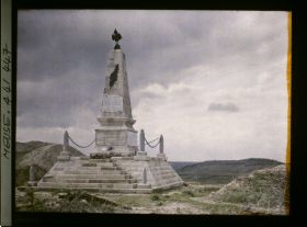 Image représentant France, Les Eparges, Le Mt des Eparges avec effet de lumière