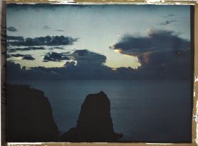 Image représentant Coucher de soleil sur la mer à proximité des Grottes aux Pigeons