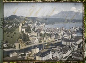 Image représentant Panorama de Lucerne et du Rigi depuis la terrasse du château de Gütsch
