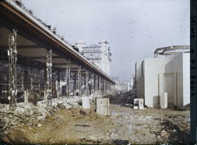 Image représentant L'exposition des arts décoratifs, démolition des pavillons sur l'esplanade des Invalides